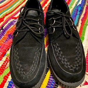 Like new TUK Creepers